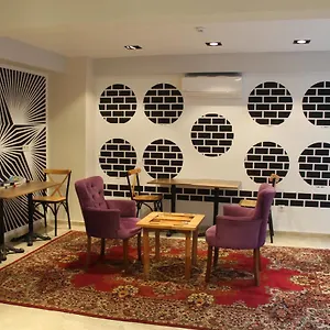 https://the-reina-hotel.istanbul-turkeyhotels.com